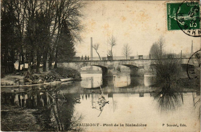 Carte postale ancienne Chaumont Pont de la Maladiere à Chaumont