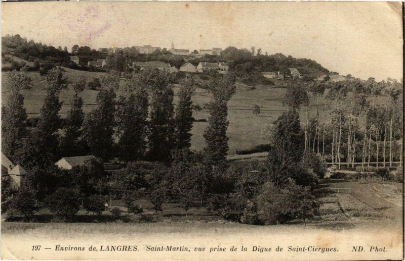 Carte postale ancienne Env. de Langres Saint-MARTIN, vue prise de la Digue de à Langres