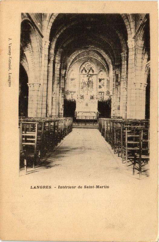 Carte postale ancienne Langres Intérieur de Saint-Martin à Langres