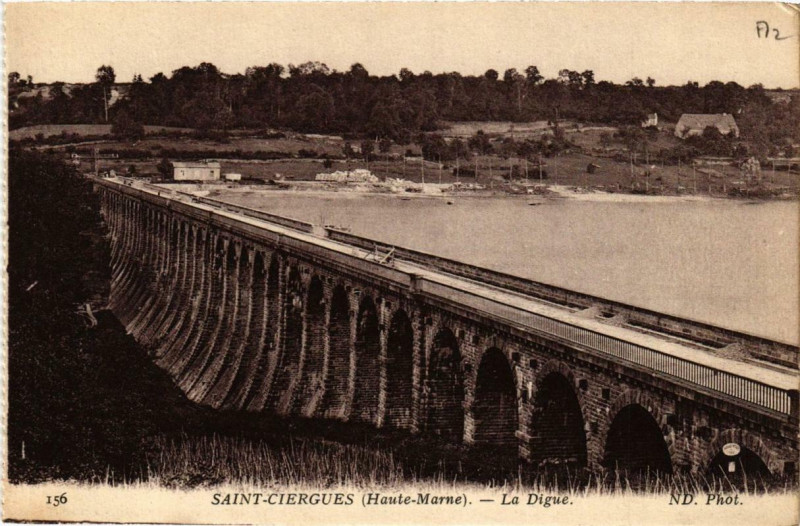 Carte postale ancienne Saint-Ciergues La Digue à Saint-Ciergues