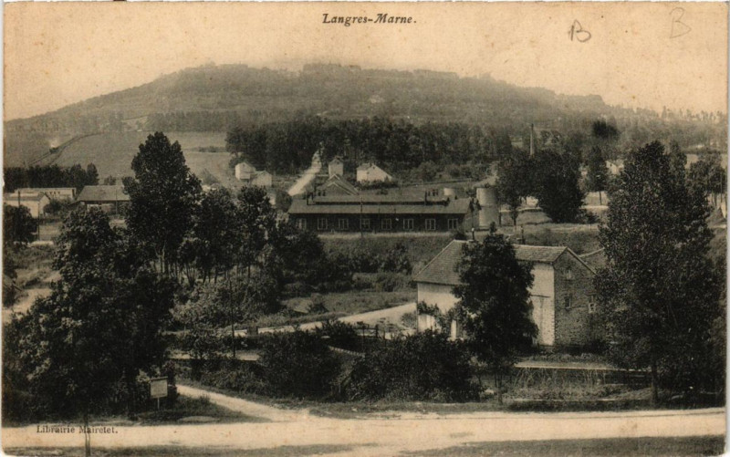 Carte postale ancienne Langres-Marne à Langres