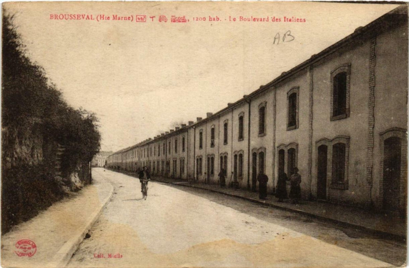 Carte postale ancienne Brousseval Le Boulevard des Italiens à Brousseval