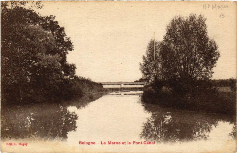 Carte postale ancienne Bologne La Marne et le Pont-Canal à Bologne