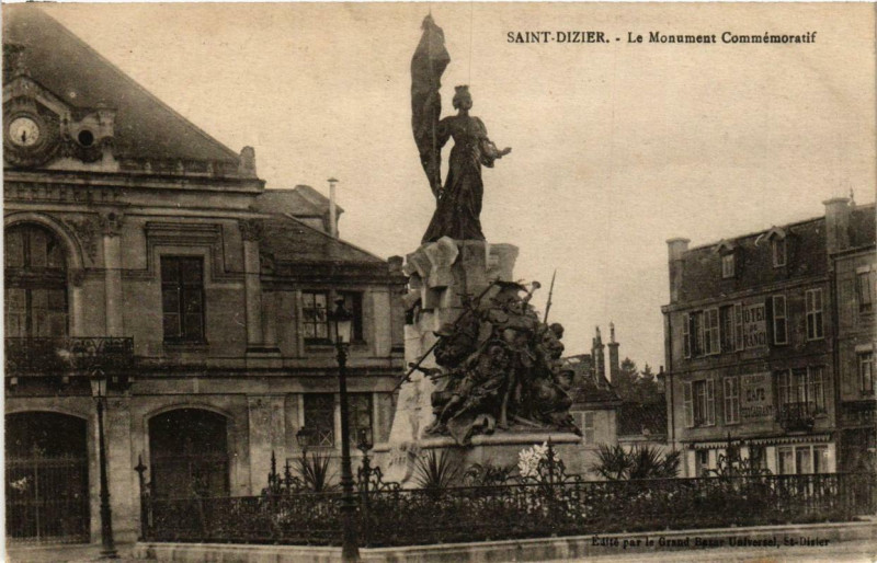 Carte postale ancienne Saint-Dizier Le Monument Commemoratif à Saint-Dizier