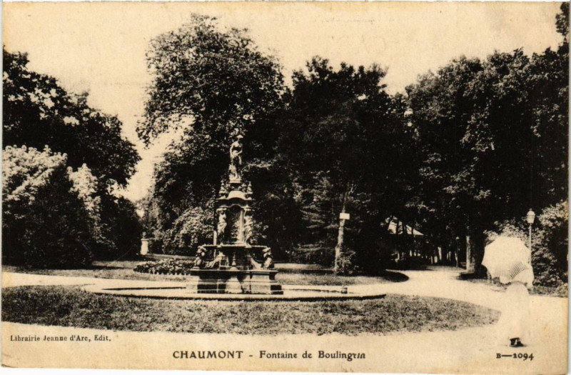 Carte postale ancienne Chaumont Fontaine de Boulingrin à Chaumont