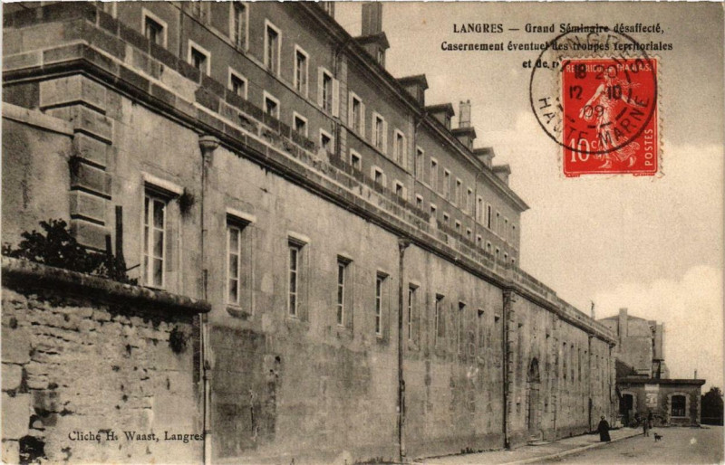 Carte postale ancienne Langres Grand Seminaire desaffecte à Langres