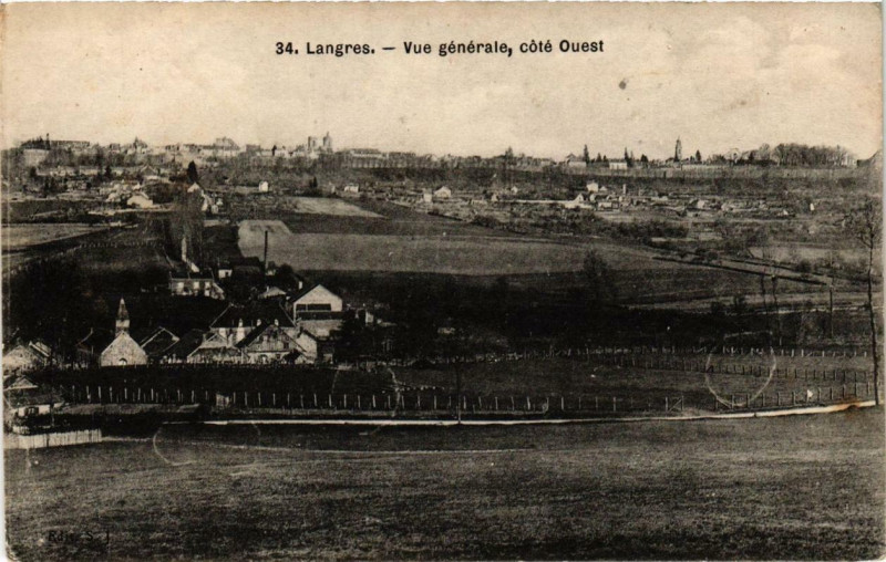 Carte postale ancienne Langres Vue générale à Langres