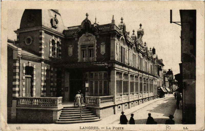 Carte postale ancienne Langres La Poste à Langres