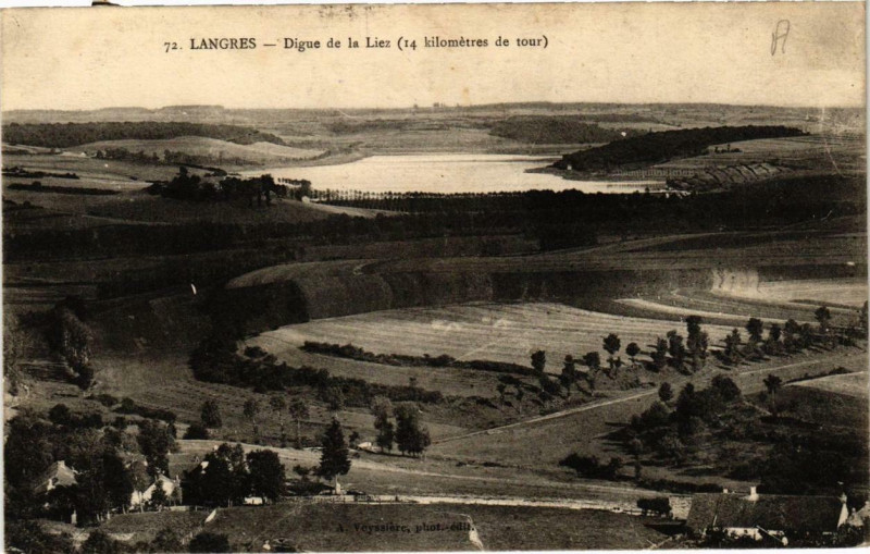 Carte postale ancienne Langres Digue de la Liez à Langres