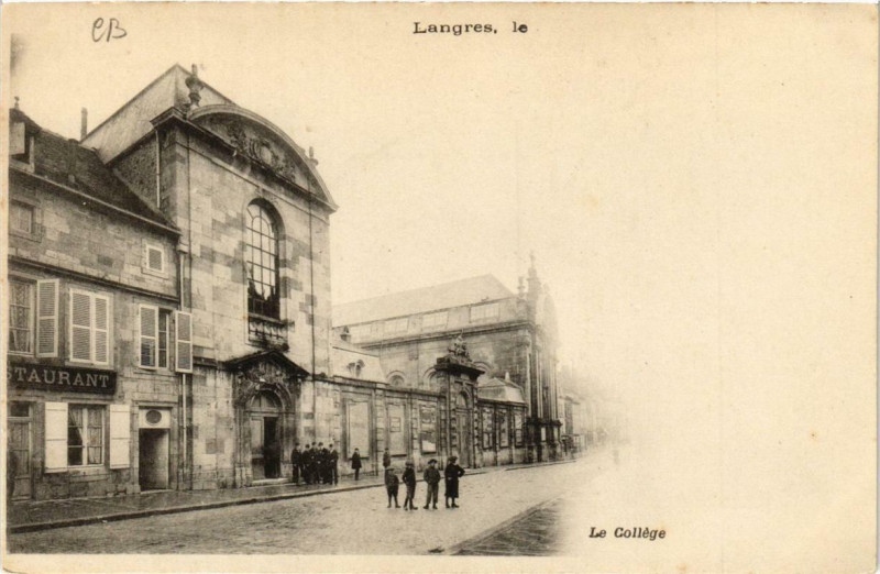 Carte postale ancienne Langres Le College à Langres