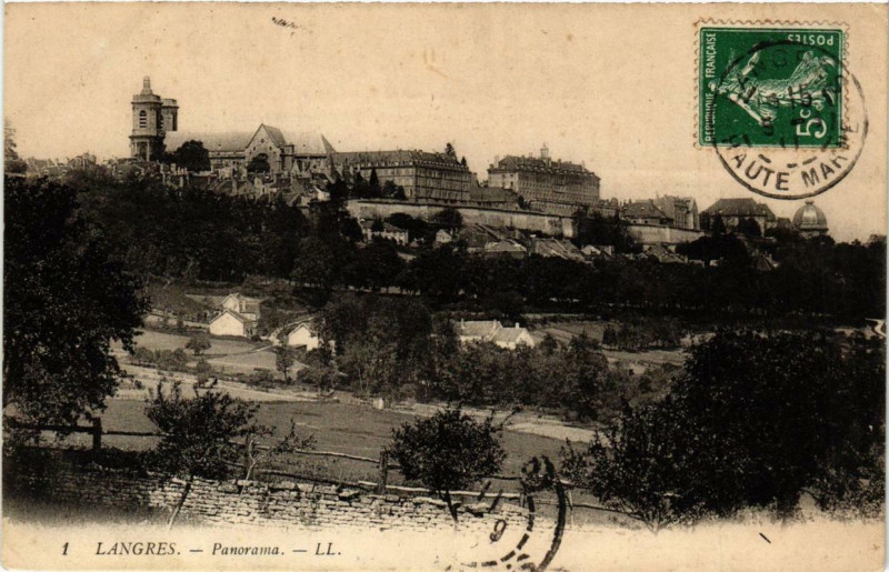 Carte postale ancienne Langres Panorama à Langres