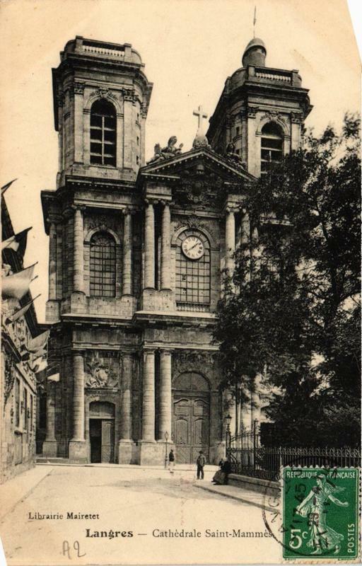 Carte postale ancienne Langres Cathédrale Saint-Mammes à Langres