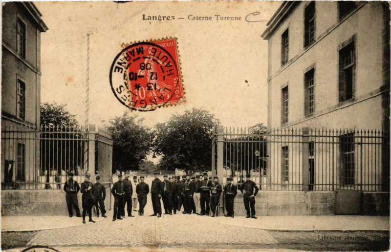 Carte postale ancienne Langres Caserne Turenne à Langres