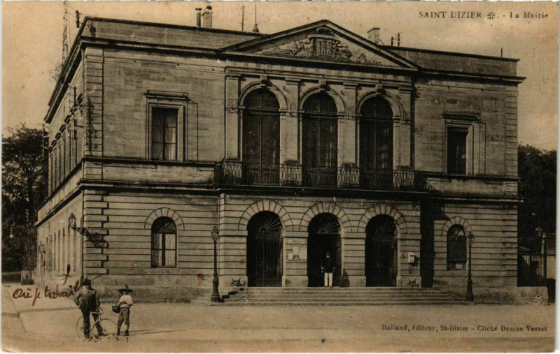 Carte postale ancienne Saint-Dizier - La Mairie à Saint-Dizier
