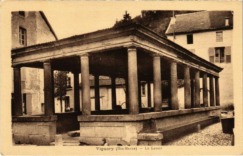Carte postale ancienne Vignory - Le Lavoir à Vignory