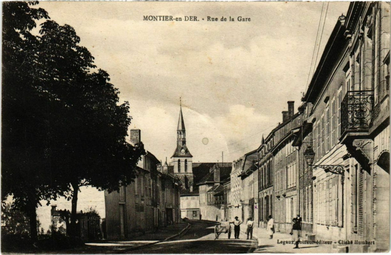 Carte postale ancienne Montier-en-Der - Rue de la Gare