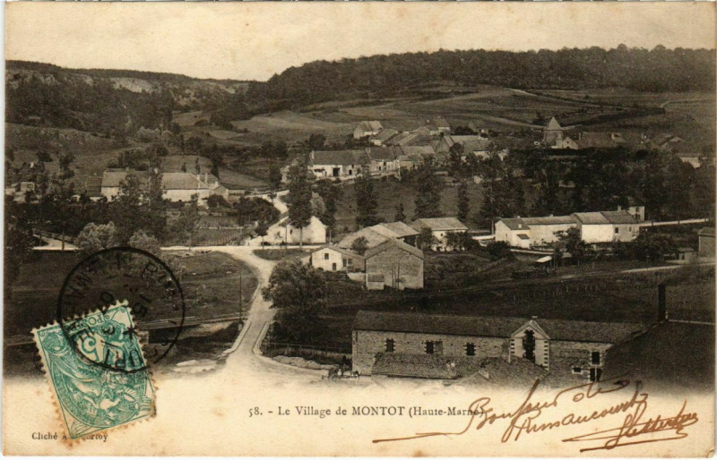 Carte postale ancienne Le Village de Montot