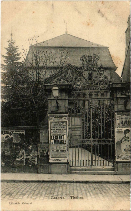 Carte postale ancienne Langres - Thetare à Langres