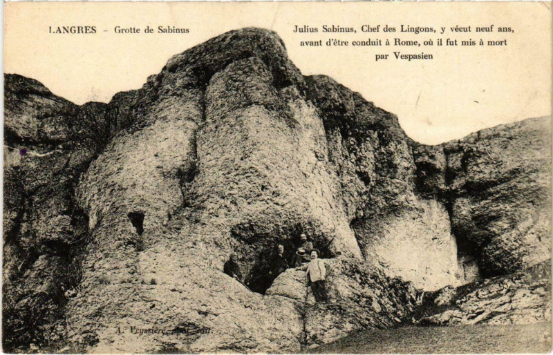 Carte postale ancienne Langres - Grotte de Sabinus à Langres