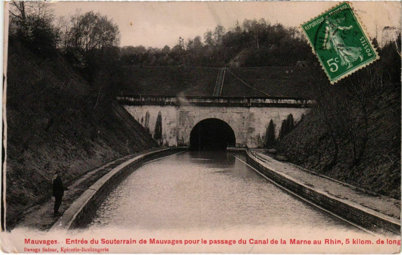 Carte postale ancienne Mauvages - Entres du Souterrain