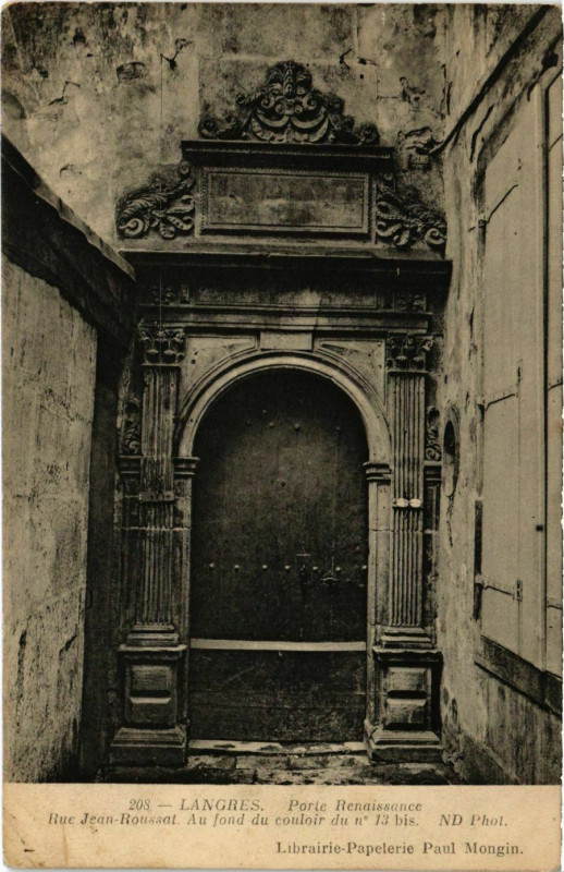 Carte postale ancienne Langres - Porte Renaissance à Langres