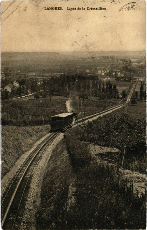 Carte postale ancienne Langres - Ligne de la Cremaillere à Langres