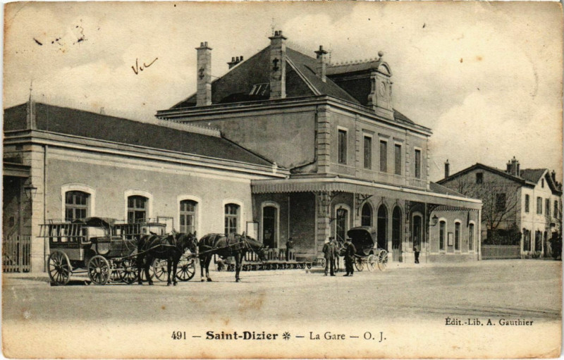 Carte postale ancienne Saint-Dizier - La Gare à Saint-Dizier