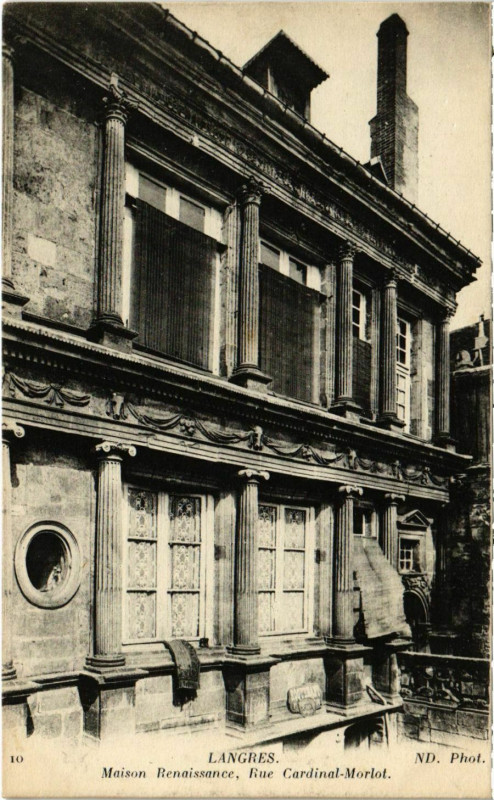 Carte postale ancienne Langres - Maison Renaissance à Langres