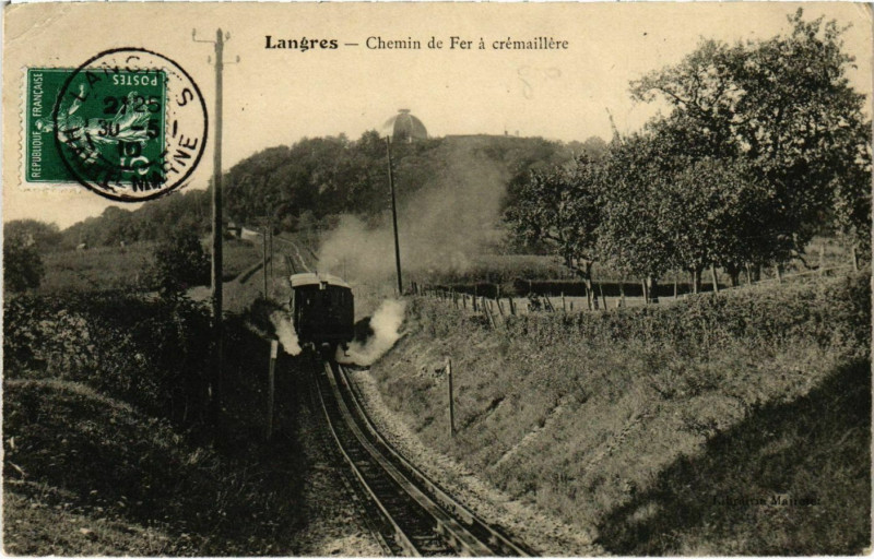 Carte postale ancienne Langres - Chemin de Fer à Langres