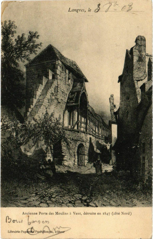 Carte postale ancienne Langres - Ancienne Porte des Moulins à Langres