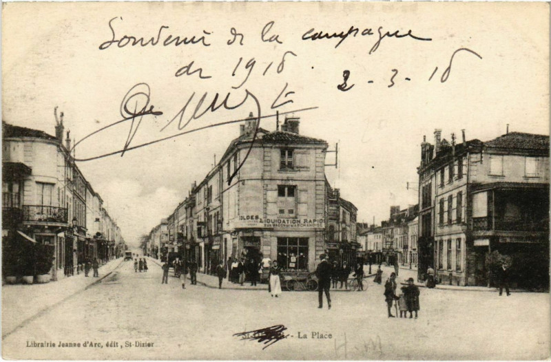 Carte postale ancienne Saint-Dizier - La Place à Saint-Dizier