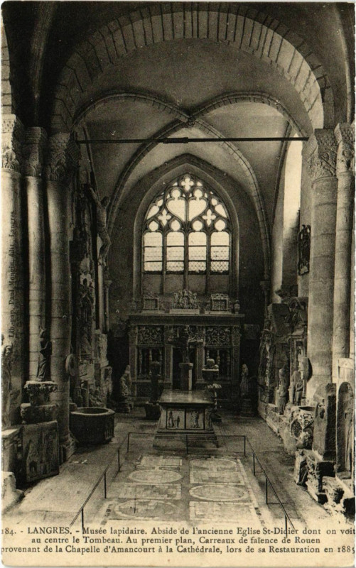 Carte postale ancienne Langres - Musée lapidaire à Langres