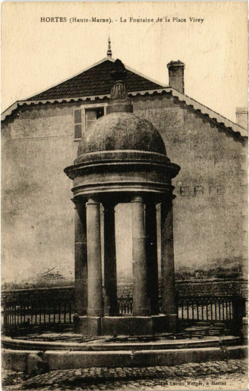 Carte postale ancienne Hortes - La Fontaine