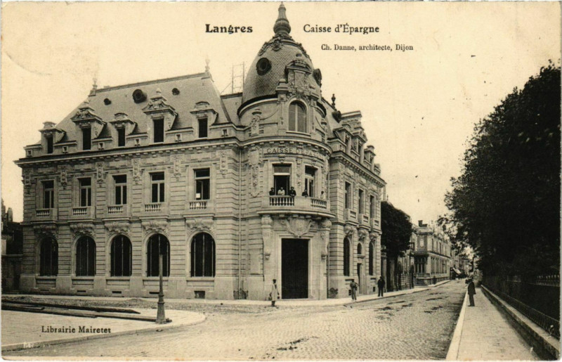 Carte postale ancienne Langres - Caisse d'Epargne à Langres