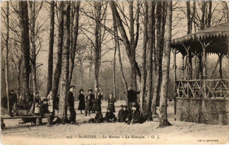 Carte postale ancienne Saint-Dizier - La Marina à Saint-Dizier