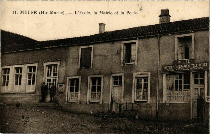 Carte postale ancienne Meuse Ecole, la Mairie et la Poste