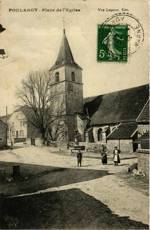 Carte postale ancienne Poulagny Place de l'Eglise