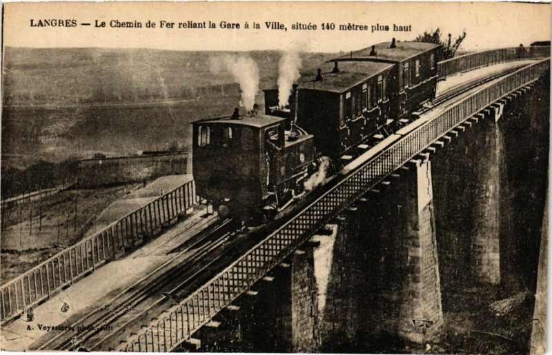 Carte postale ancienne Langres - Le Chemin de Fer reliant la Gare a la Ville à Langres