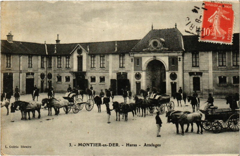 Carte postale ancienne Montier en Der - Haras - Attelages