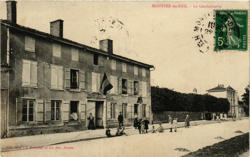 Carte postale ancienne Montier en Der - La Gendarmerie