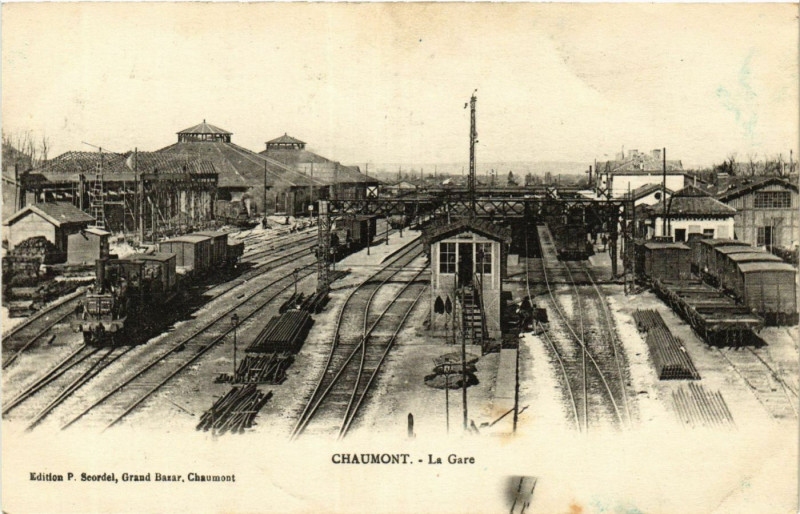 Carte postale ancienne Chaumont - La Gare à Chaumont