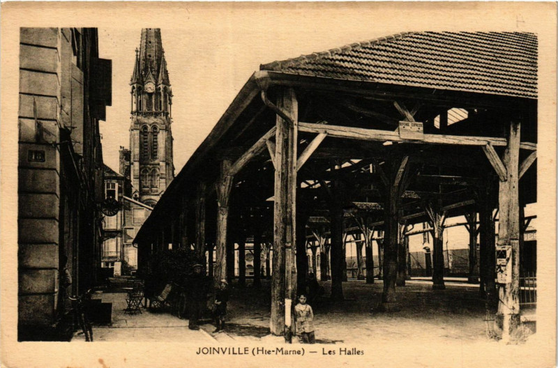 Carte postale ancienne Joinville - Les Halles à Joinville