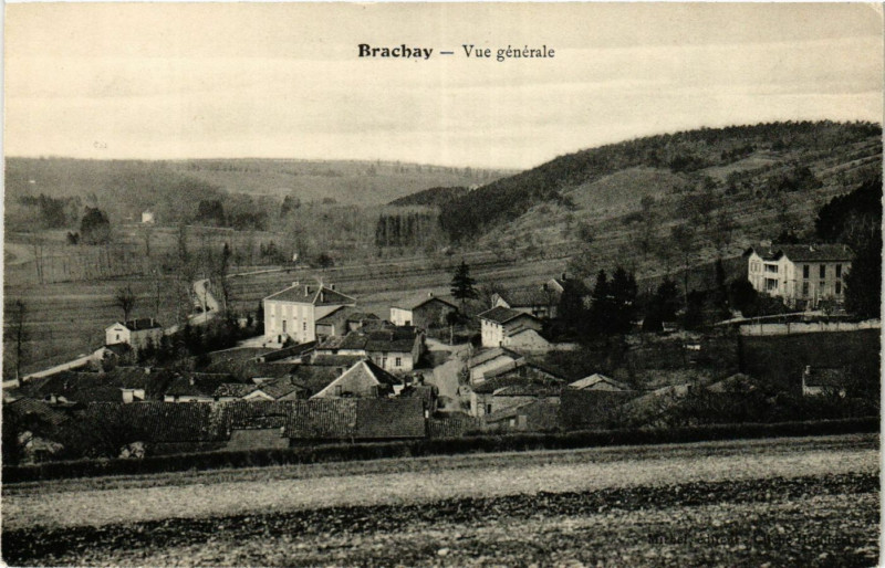 Carte postale ancienne Brachay - Vue generale à Brachay