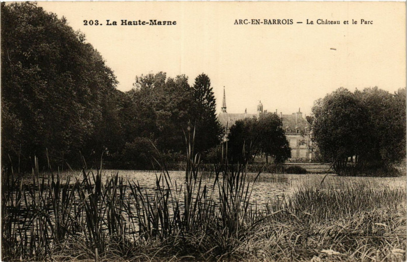 Carte postale ancienne Arc en Barrois - Le chateau et le Parc à Arc-en-Barrois