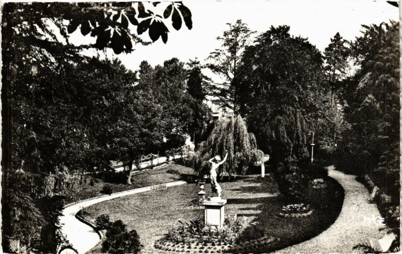 Carte postale ancienne Saint-Dizier - Les Jardins à Saint-Dizier