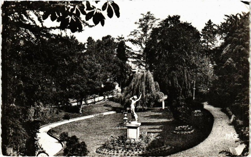 Carte postale ancienne Saint-Dizier - Les Jardins à Saint-Dizier