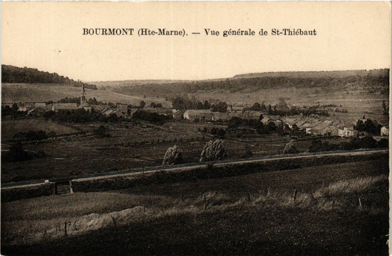 Carte postale ancienne Bourmont - Vue generale de Saint-Thiebaut
