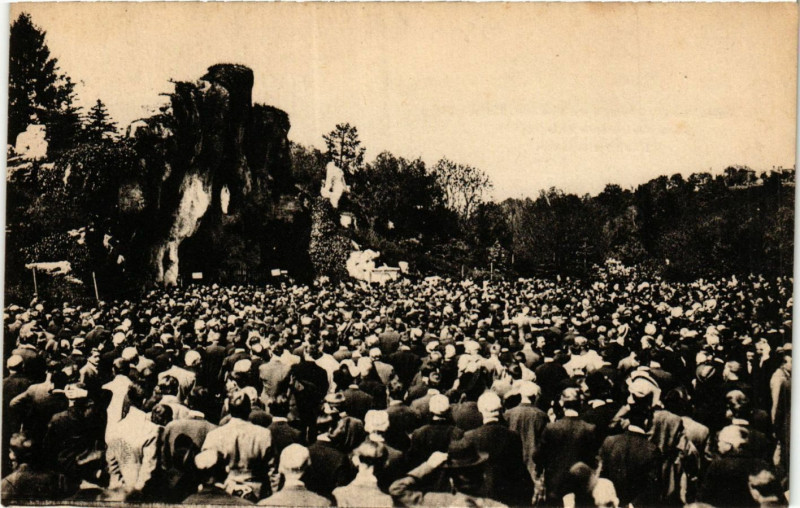 Carte postale ancienne Chaumont - Parc Sainte-Marie à Chaumont
