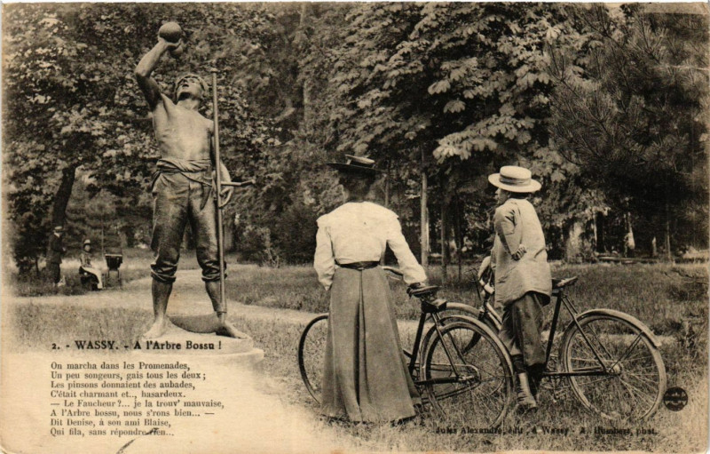 Carte postale ancienne Wassy - A l'Arbre Bossu à Wassy