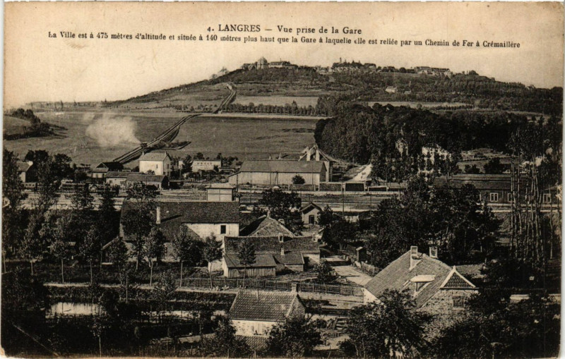 Carte postale ancienne Langres - Vue prise de la Gare à Langres